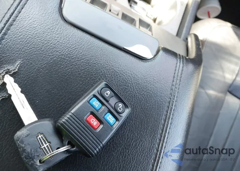 2006 Lincoln Navigator Luxury/Ultimate from USA, damaged, VIN 5LMFU27526LJ24413